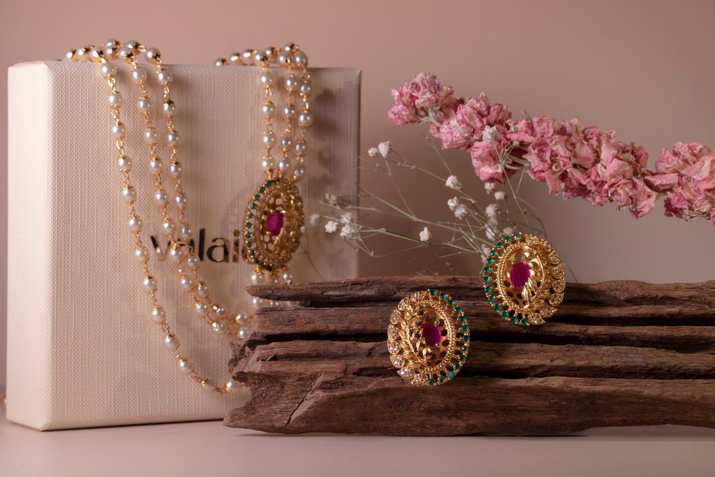 Surkh Studs Green