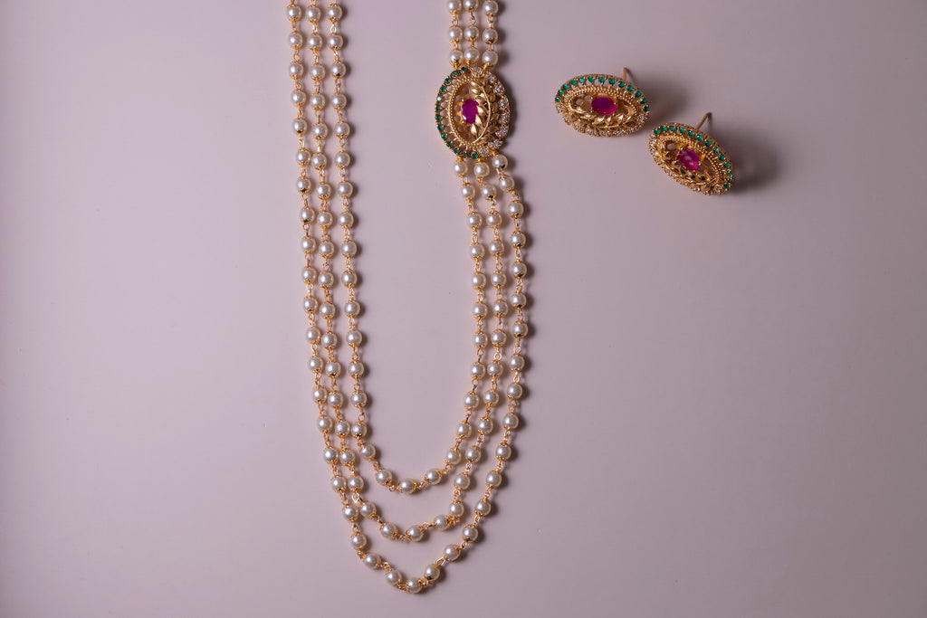 Surkh Studs Green