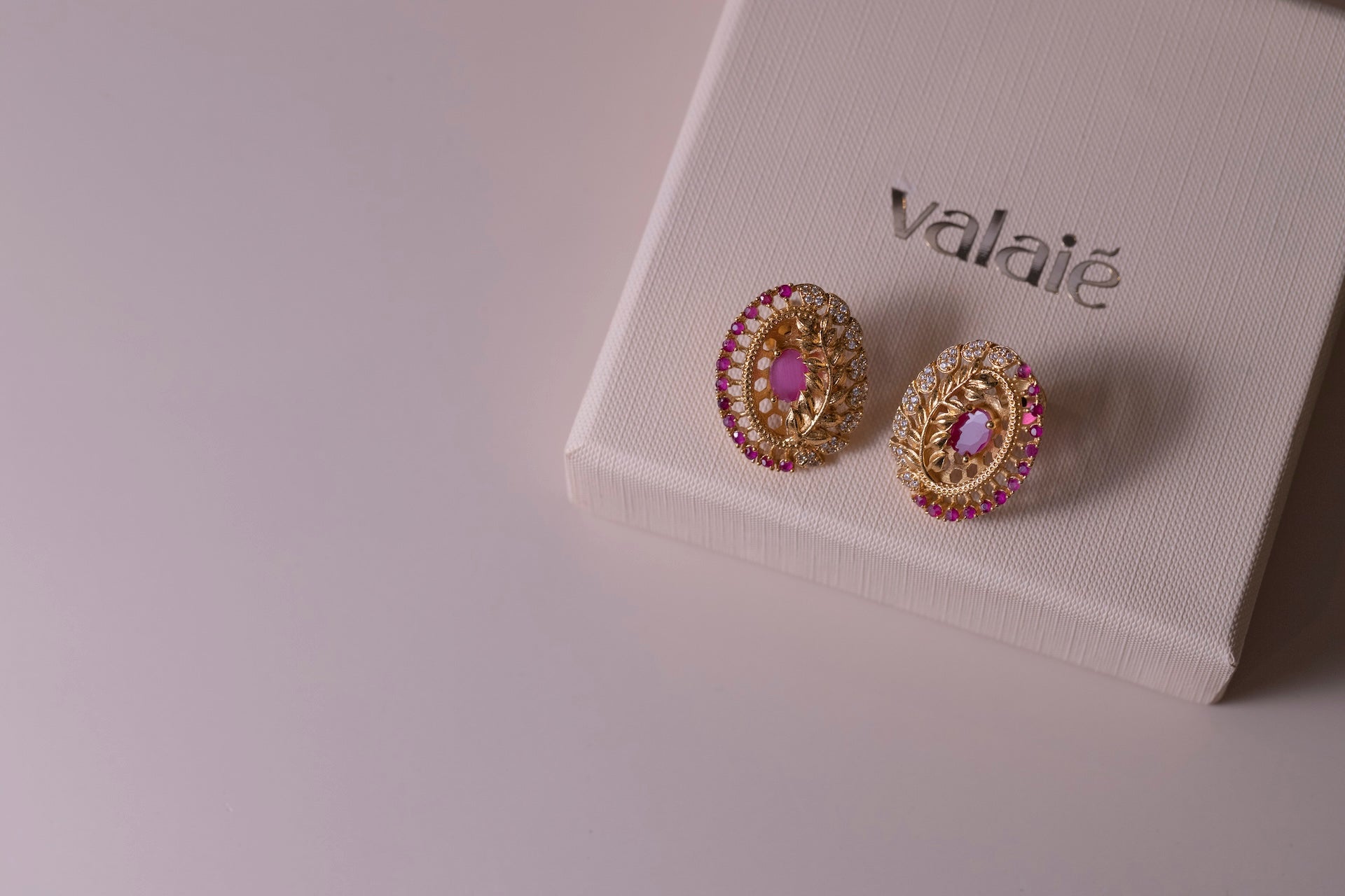 Surkh Studs Red