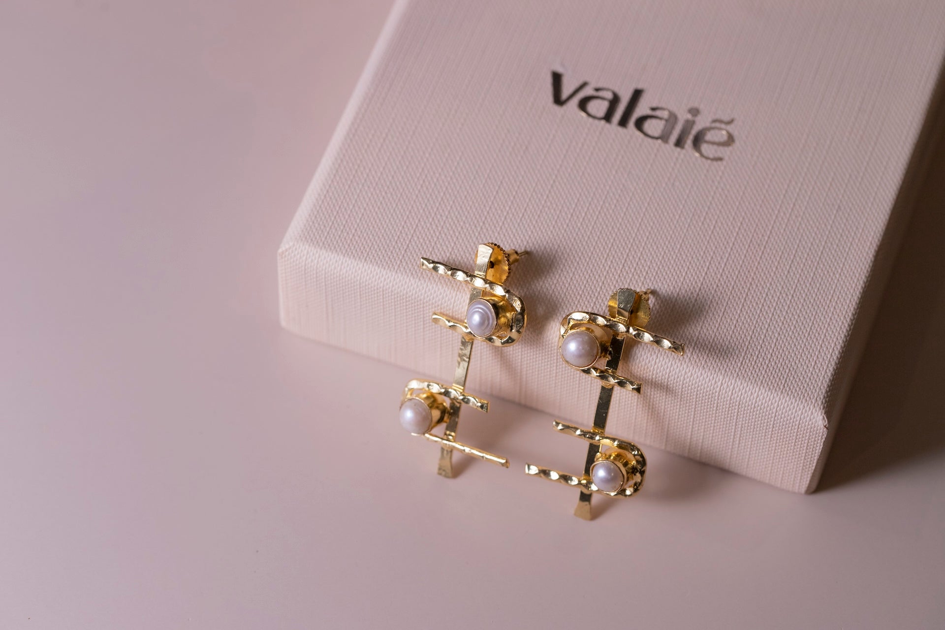 Mirn Earrings
